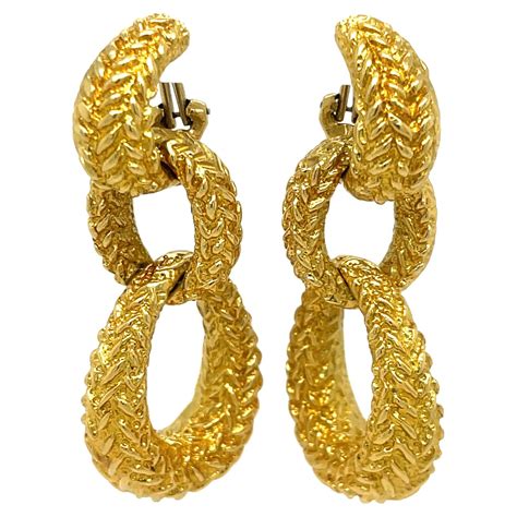 orecchini chanel doppia sfera|Orecchini in oro e diamanti .